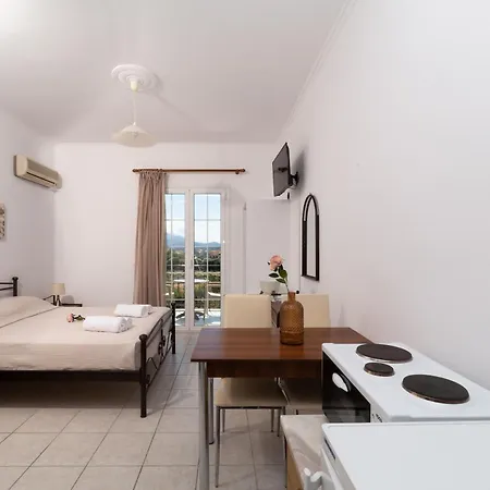Aspasia Apartment *