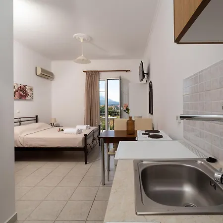 Aspasia Apartment *